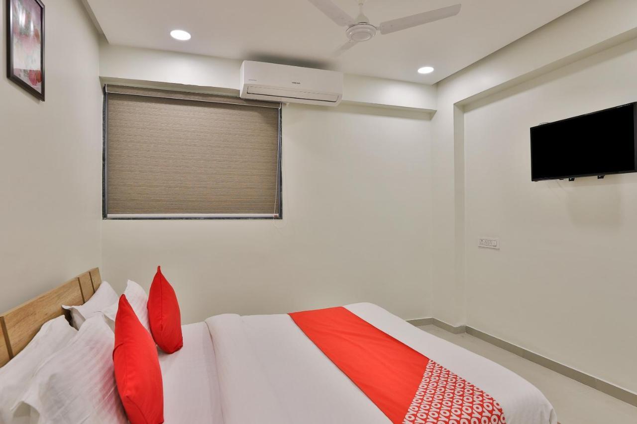 Collection O 12462 Hotel Shiv Inn Gandhinagar Zewnętrze zdjęcie
