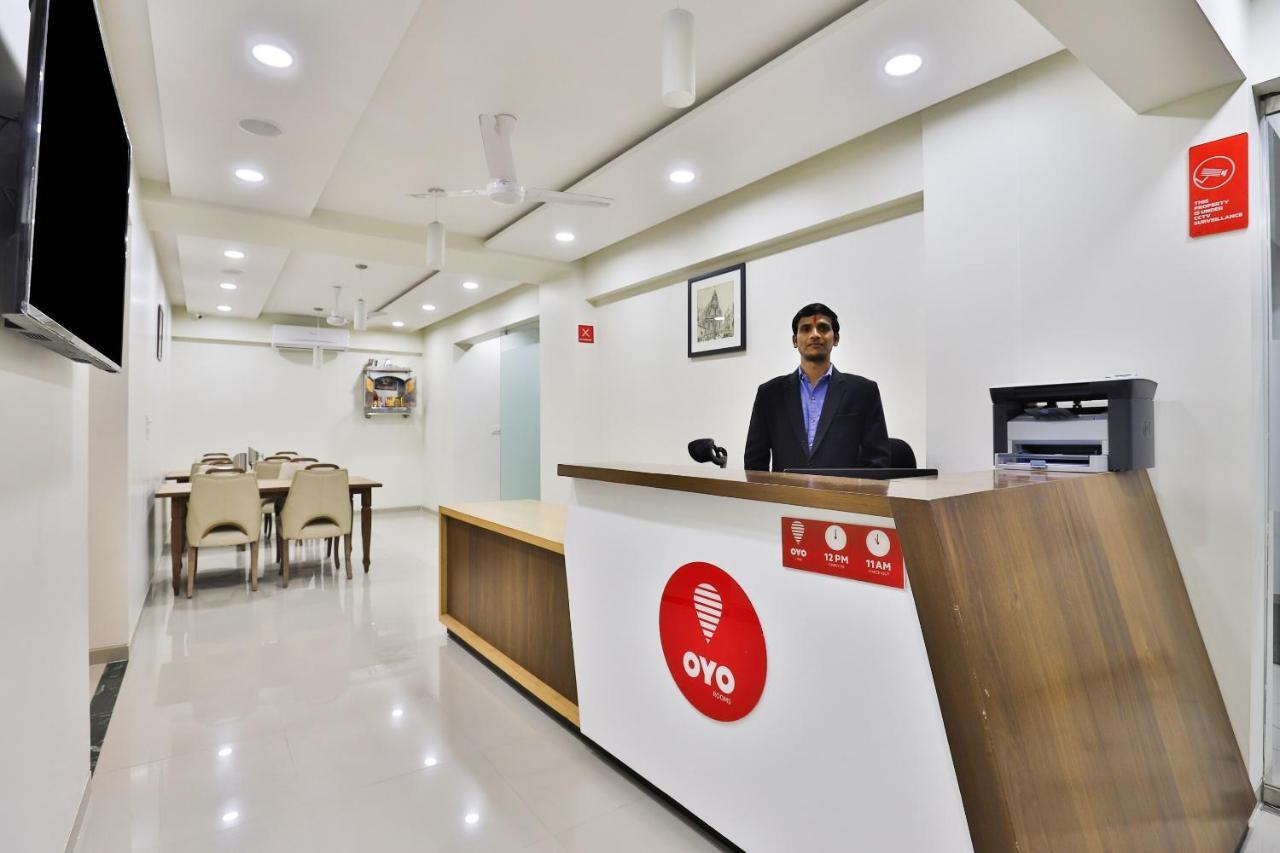 Collection O 12462 Hotel Shiv Inn Gandhinagar Zewnętrze zdjęcie