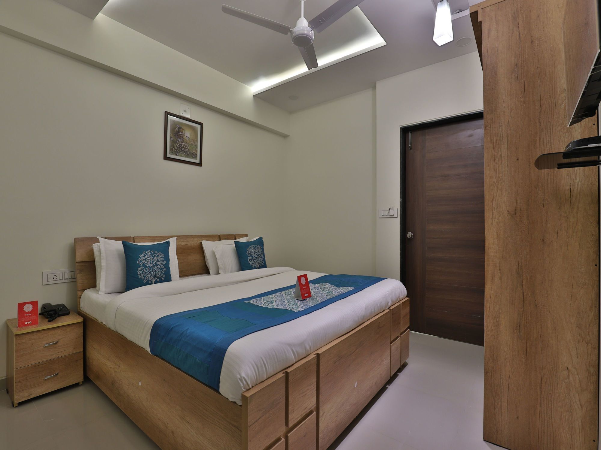 Collection O 12462 Hotel Shiv Inn Gandhinagar Zewnętrze zdjęcie